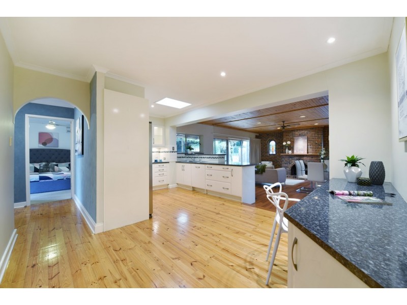 8 Alta Avenue, Happy Valley SA 5159