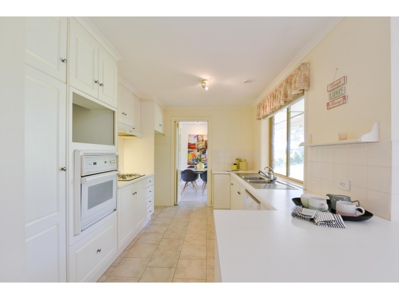 1a Vaucluse Drive, Happy Valley SA 5159