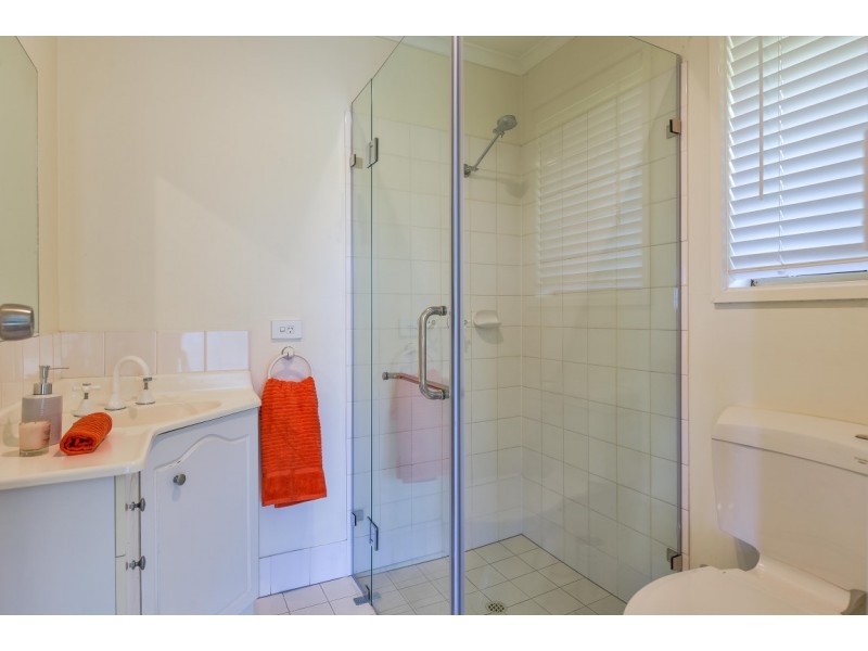 1a Vaucluse Drive, Happy Valley SA 5159
