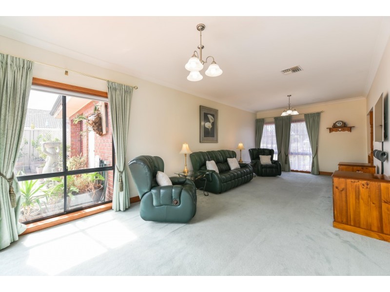 15 Captain Place, Sheidow Park SA 5158