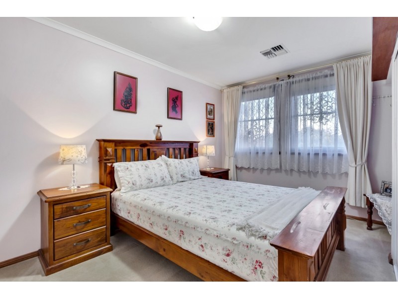 15 Captain Place, Sheidow Park SA 5158