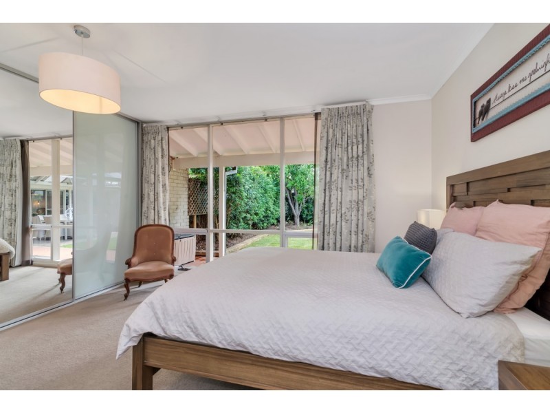 34 Old Drive, Novar Gardens SA 5040