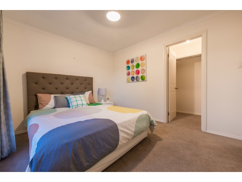 16 Walters Crescent, Aberfoyle Park SA 5159