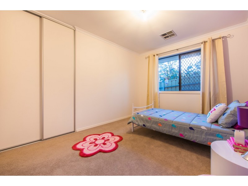 16 Walters Crescent, Aberfoyle Park SA 5159