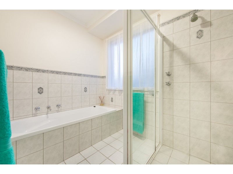 16 Walters Crescent, Aberfoyle Park SA 5159