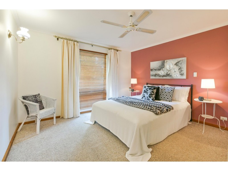 5 Dawson Place, Happy Valley SA 5159