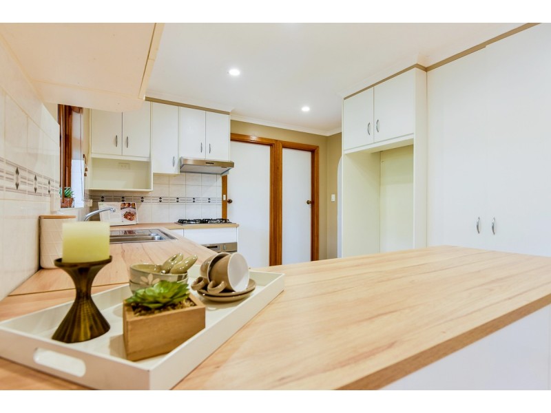 5 Dawson Place, Happy Valley SA 5159