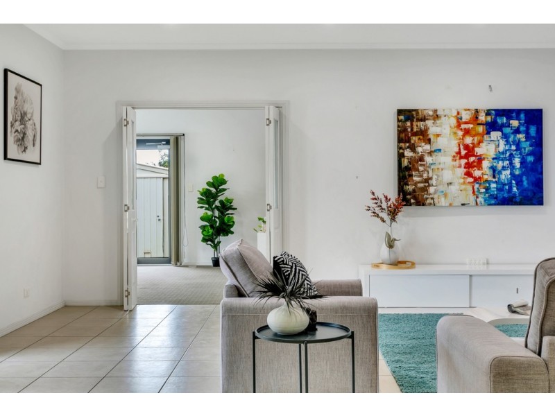 25 Scott Avenue, Clovelly Park SA 5042