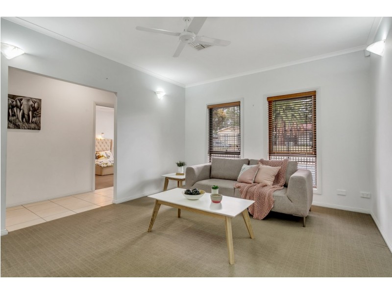 25 Scott Avenue, Clovelly Park SA 5042