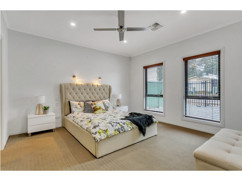 25 Scott Avenue, Clovelly Park SA 5042