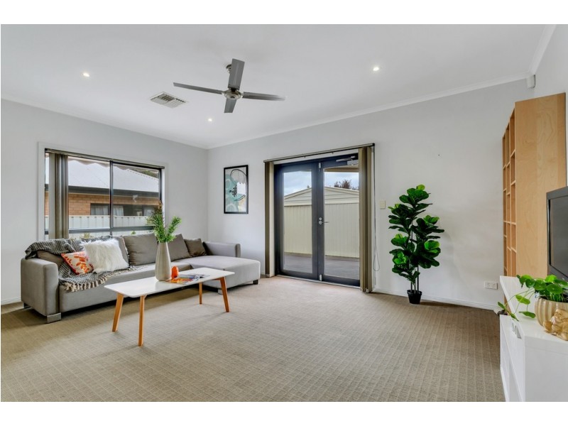 25 Scott Avenue, Clovelly Park SA 5042