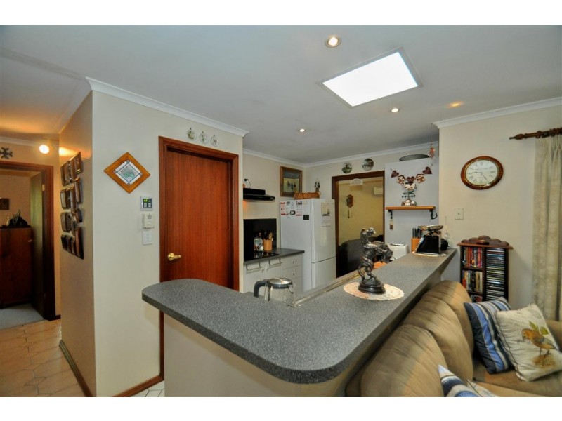 7 Todd St, Woodcroft SA 5162