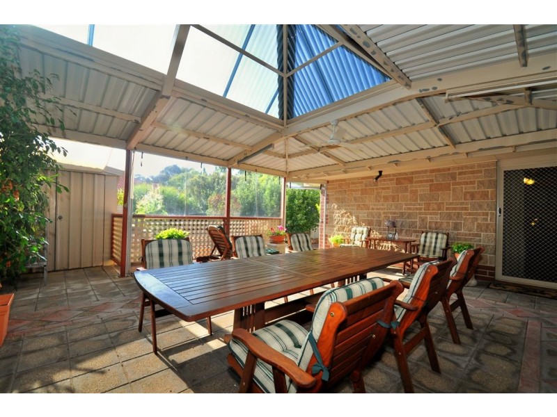 7 Todd St, Woodcroft SA 5162