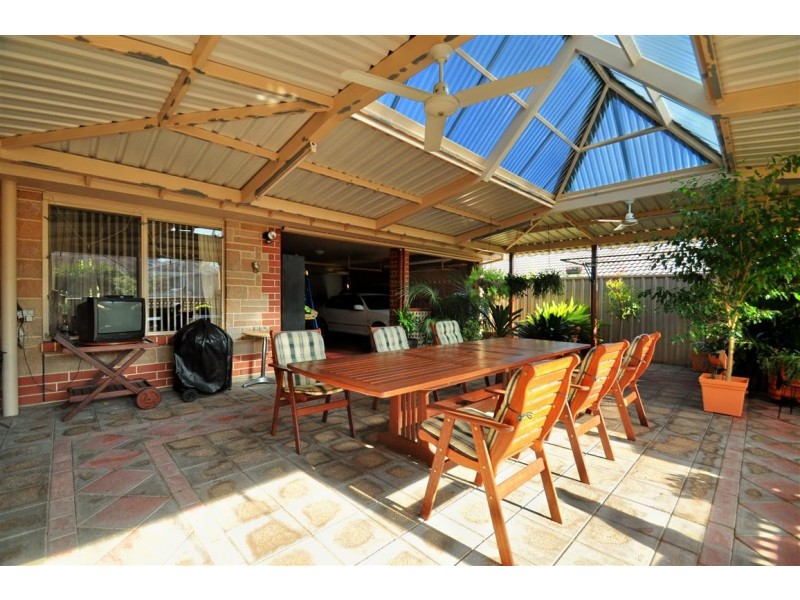 7 Todd St, Woodcroft SA 5162