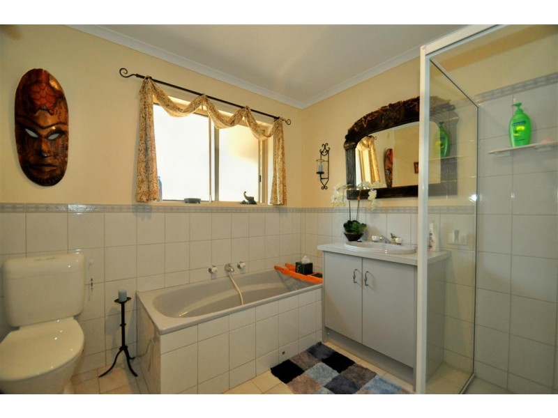 7 Todd St, Woodcroft SA 5162