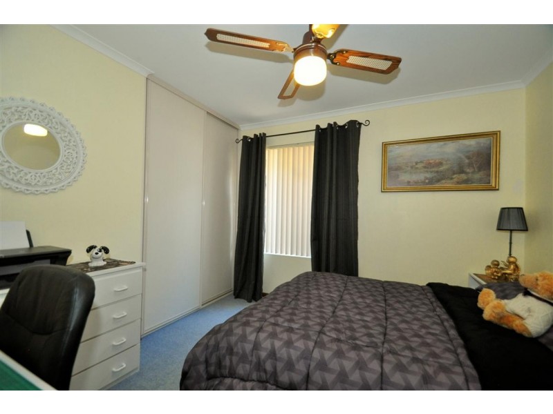 7 Todd St, Woodcroft SA 5162