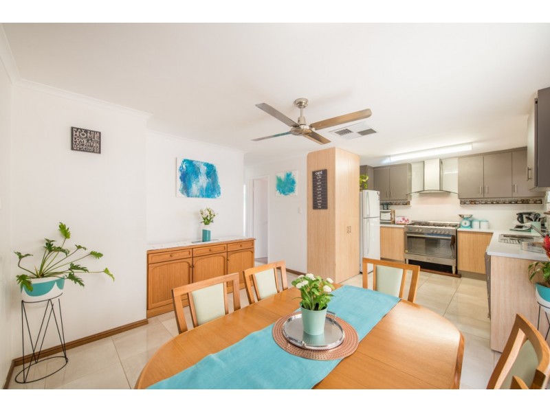 12 Kingsbridge Drive, Morphett Vale SA 5162