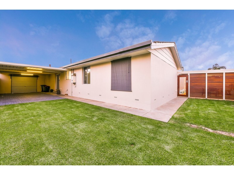 32 Pilot Crescent, Seaford SA 5169