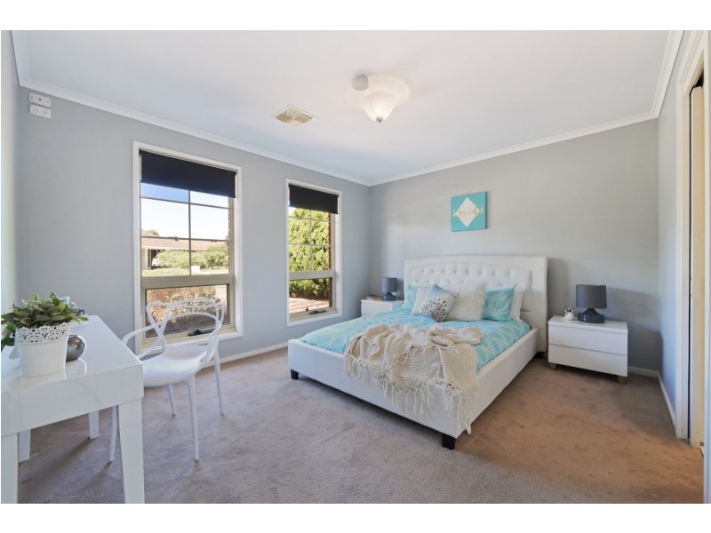28 Epsilon Close, Woodcroft SA 5162