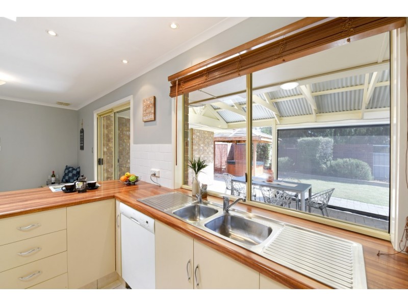 28 Epsilon Close, Woodcroft SA 5162
