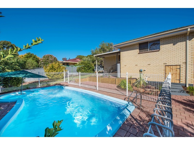 3 Rangeview Road, Happy Valley SA 5159