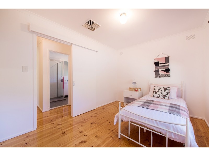 3 Rangeview Road, Happy Valley SA 5159