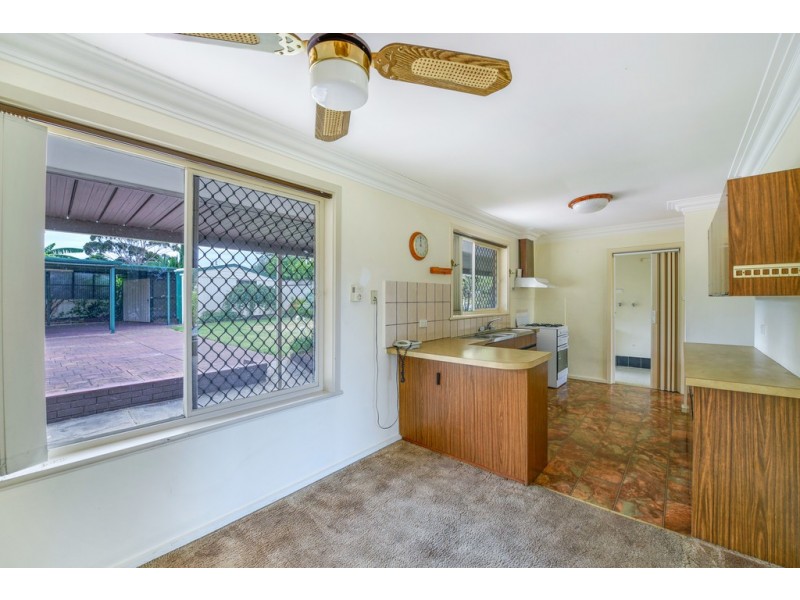 33 Midhurst Avenue, Christie Downs SA 5164