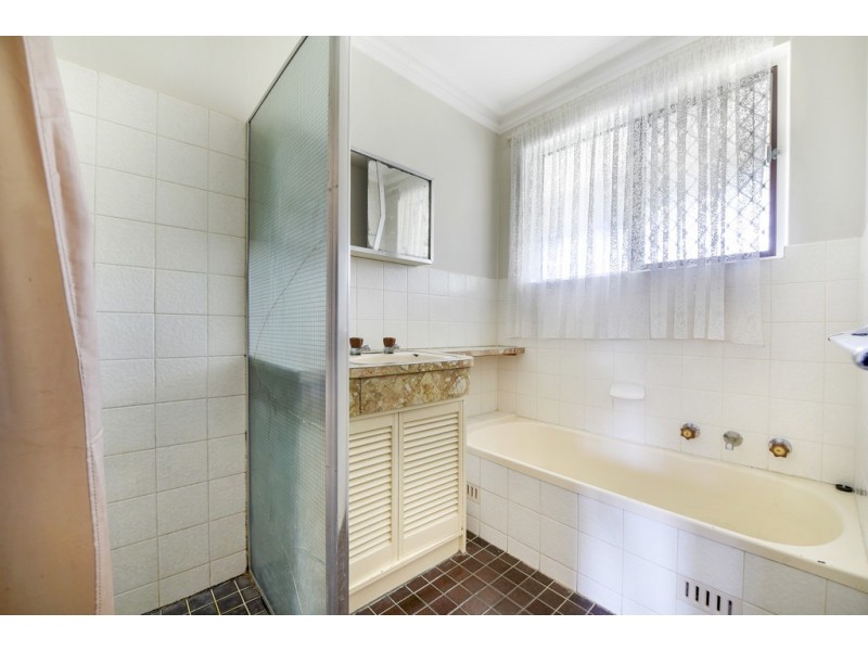 33 Midhurst Avenue, Christie Downs SA 5164