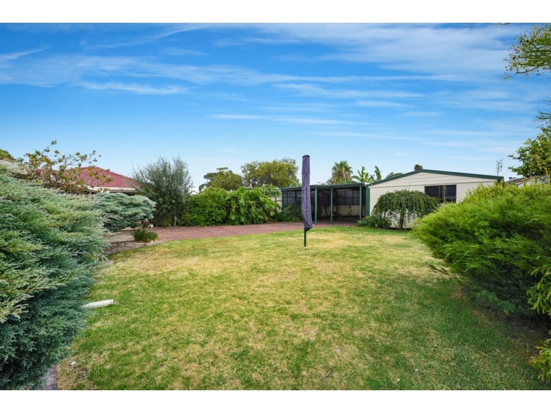 33 Midhurst Avenue, Christie Downs SA 5164