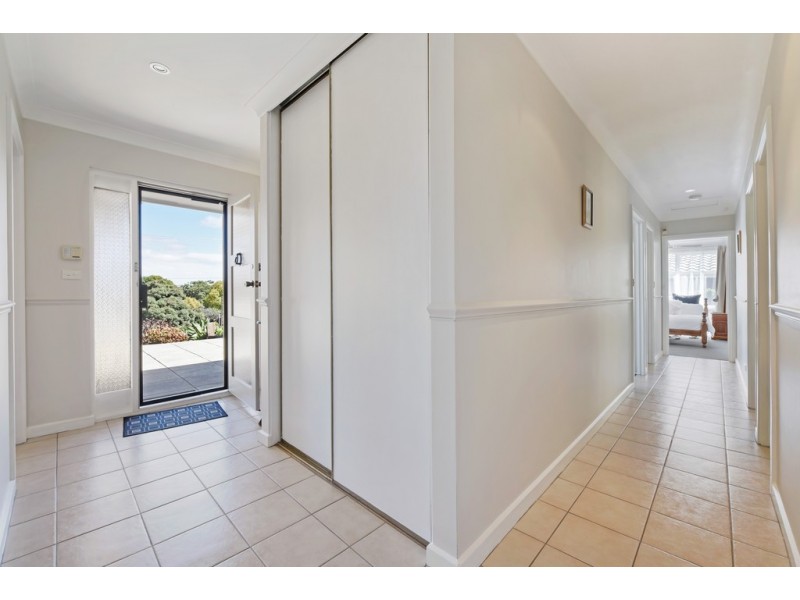 8 Chelsea Avenue, Flagstaff Hill SA 5159