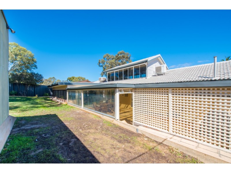 8 Chelsea Avenue, Flagstaff Hill SA 5159