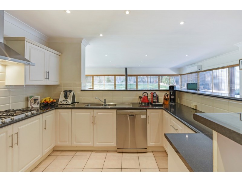 8 Chelsea Avenue, Flagstaff Hill SA 5159