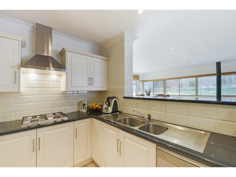 8 Chelsea Avenue, Flagstaff Hill SA 5159