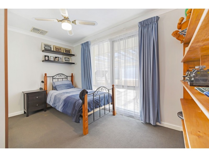 8 Chelsea Avenue, Flagstaff Hill SA 5159