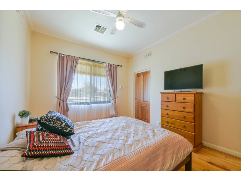 29 Dingera Avenue, North Plympton SA 5037