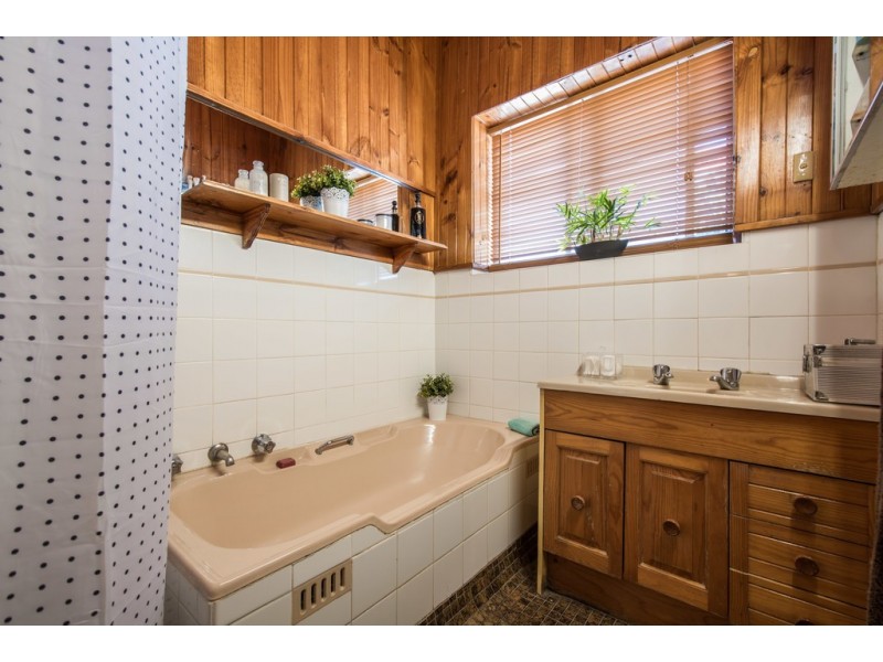 29 Dingera Avenue, North Plympton SA 5037