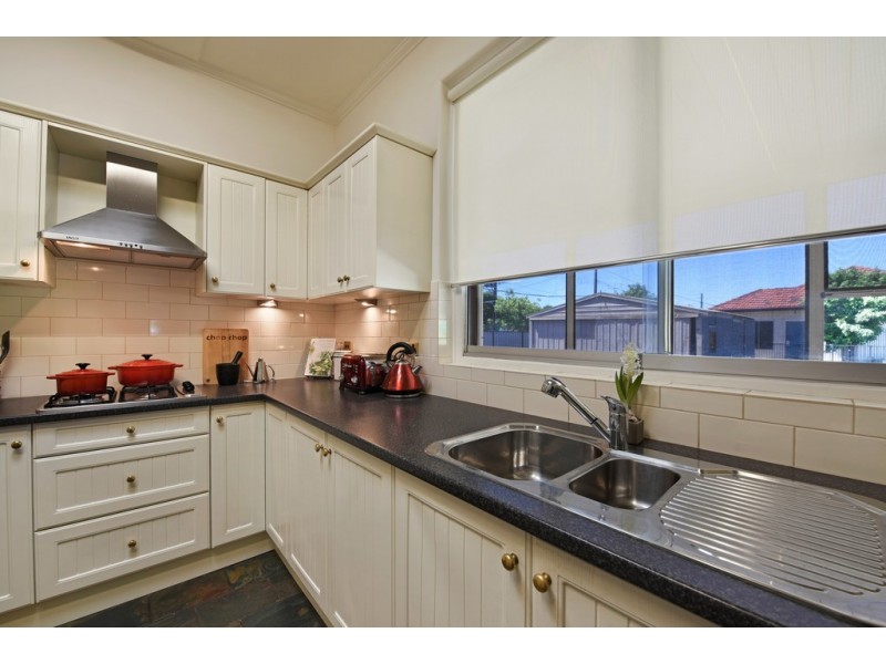 29 Dingera Avenue, North Plympton SA 5037