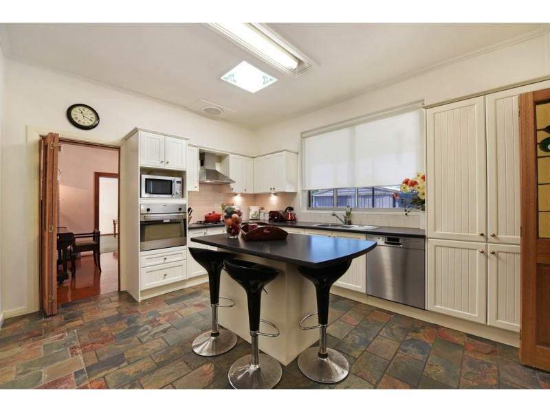 29 Dingera Avenue, North Plympton SA 5037