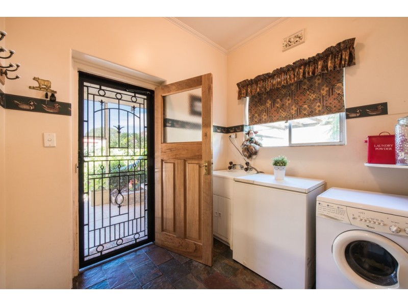 29 Dingera Avenue, North Plympton SA 5037