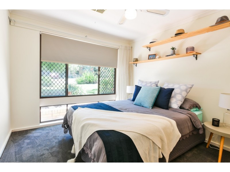 8 Wyoming Way, Happy Valley SA 5159