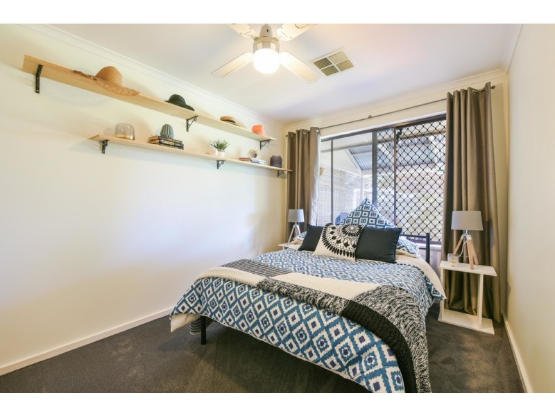 8 Wyoming Way, Happy Valley SA 5159