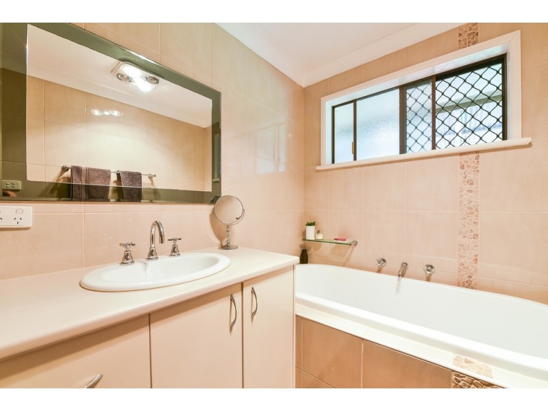 8 Wyoming Way, Happy Valley SA 5159