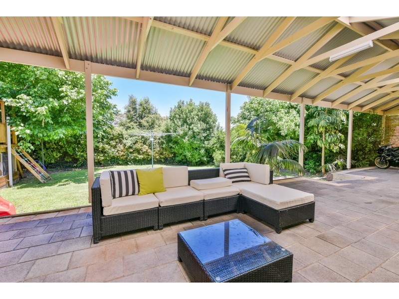 8 Wyoming Way, Happy Valley SA 5159