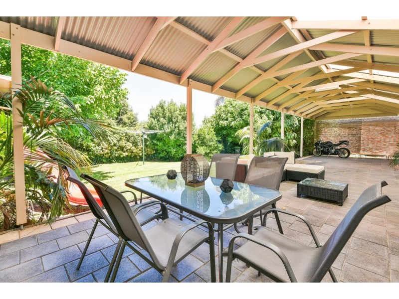 8 Wyoming Way, Happy Valley SA 5159