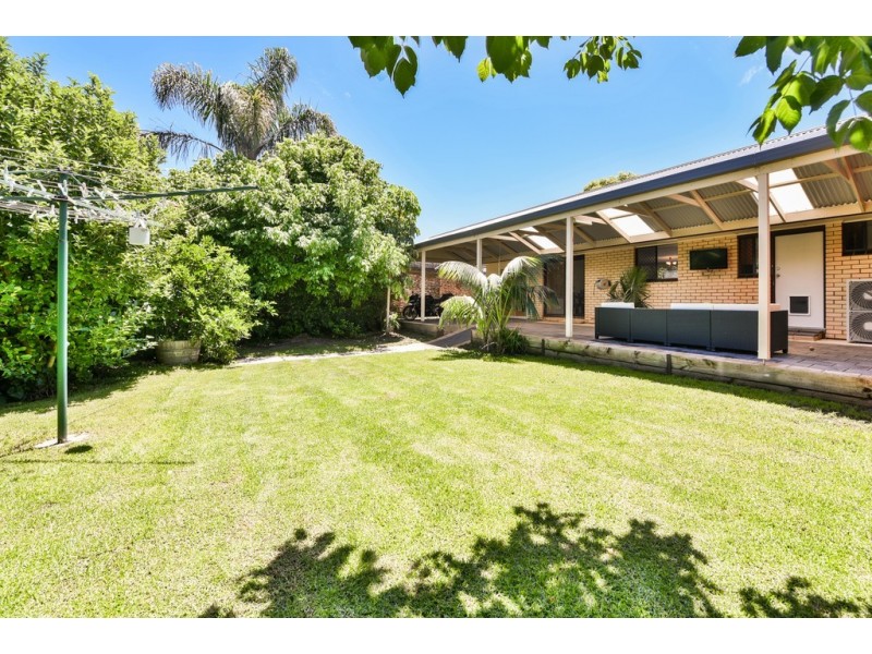 8 Wyoming Way, Happy Valley SA 5159