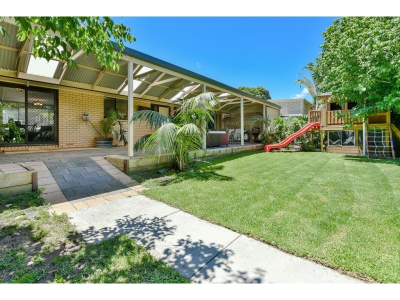 8 Wyoming Way, Happy Valley SA 5159