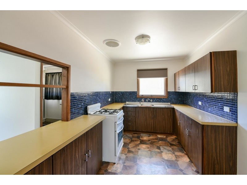 37 Hagen Crescent, Hackham West SA 5163