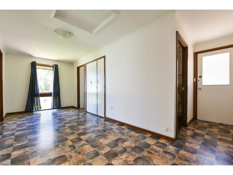 37 Hagen Crescent, Hackham West SA 5163