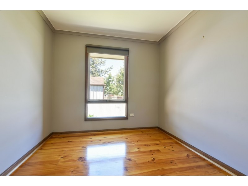 37 Hagen Crescent, Hackham West SA 5163