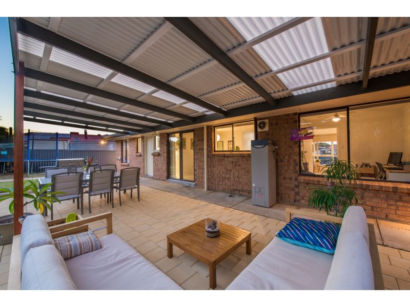 25 Freeman Avenue, Morphett Vale SA 5162